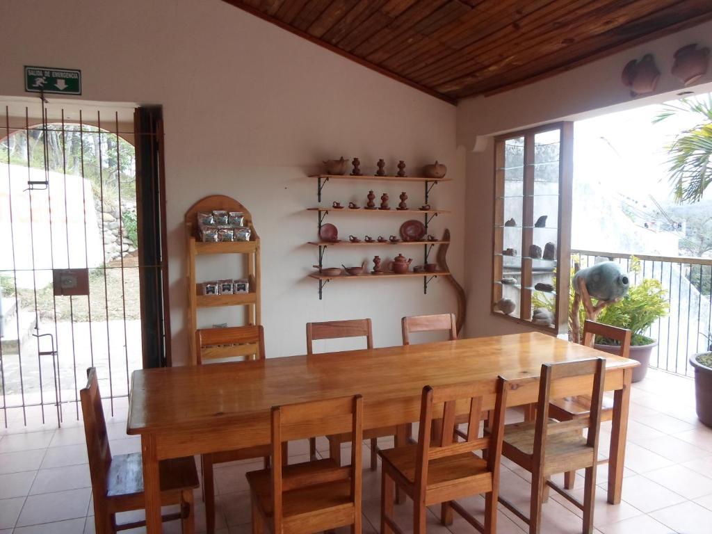 Hotel And Restaurant Guancascos Грасиас Екстериор снимка